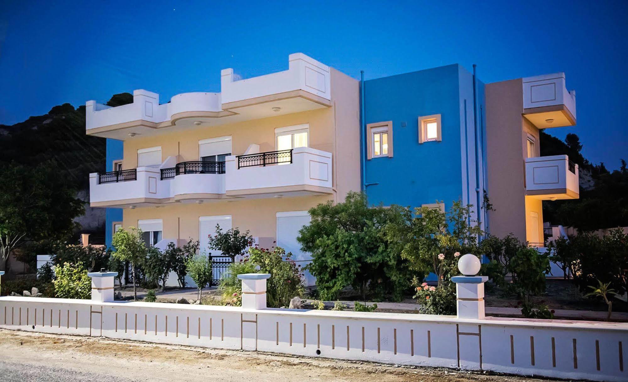 Nephele Apartments فاليراكي المظهر الخارجي الصورة